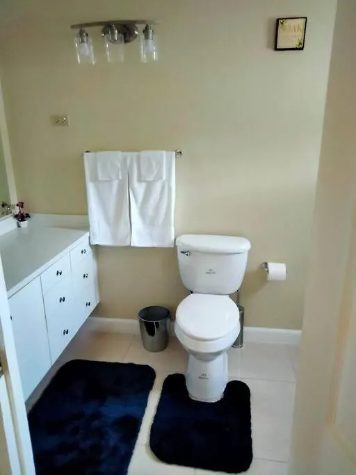 Comfy Seascape Retreat Near Kingston Airport Vila 0*,  Jamaica